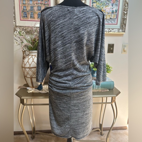 MAX STUDIO HEATHER GRAY KNIT SILVER METALLIC RUCHED BATWING SLEEVE DRESS SZ L - Picture 4 of 8